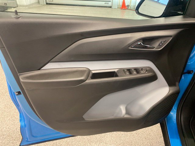 New 2027 Chevrolet Bolt LT w/ Comfort Package FWD image 19