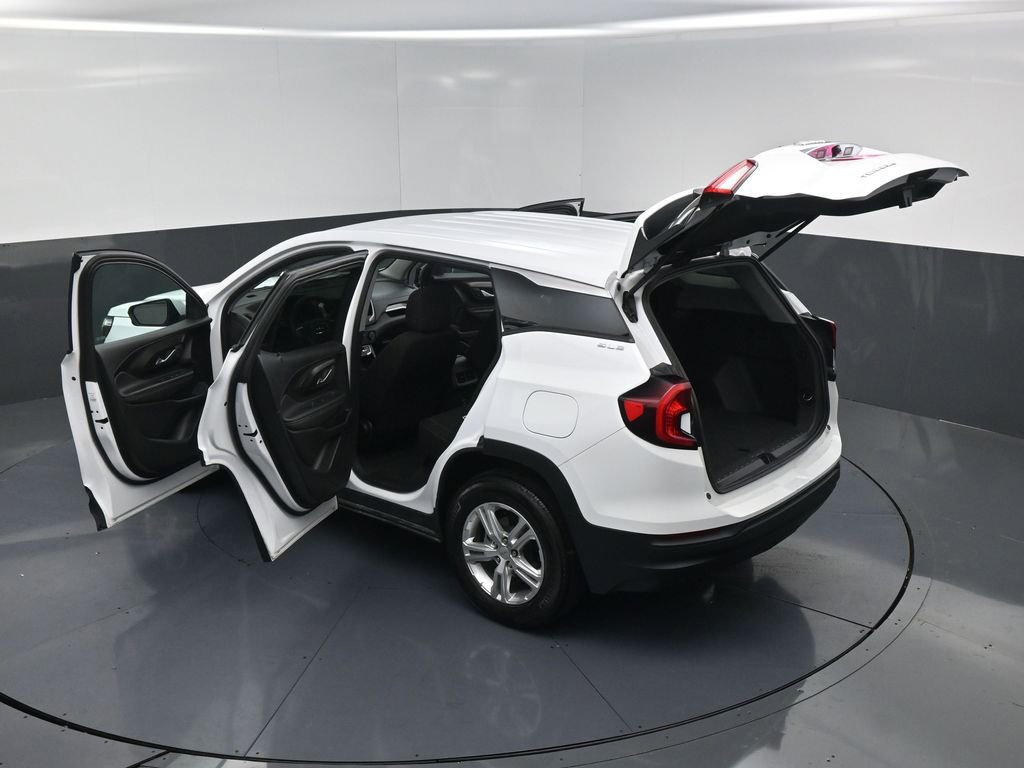 Used 2024 GMC Terrain SLE image 21