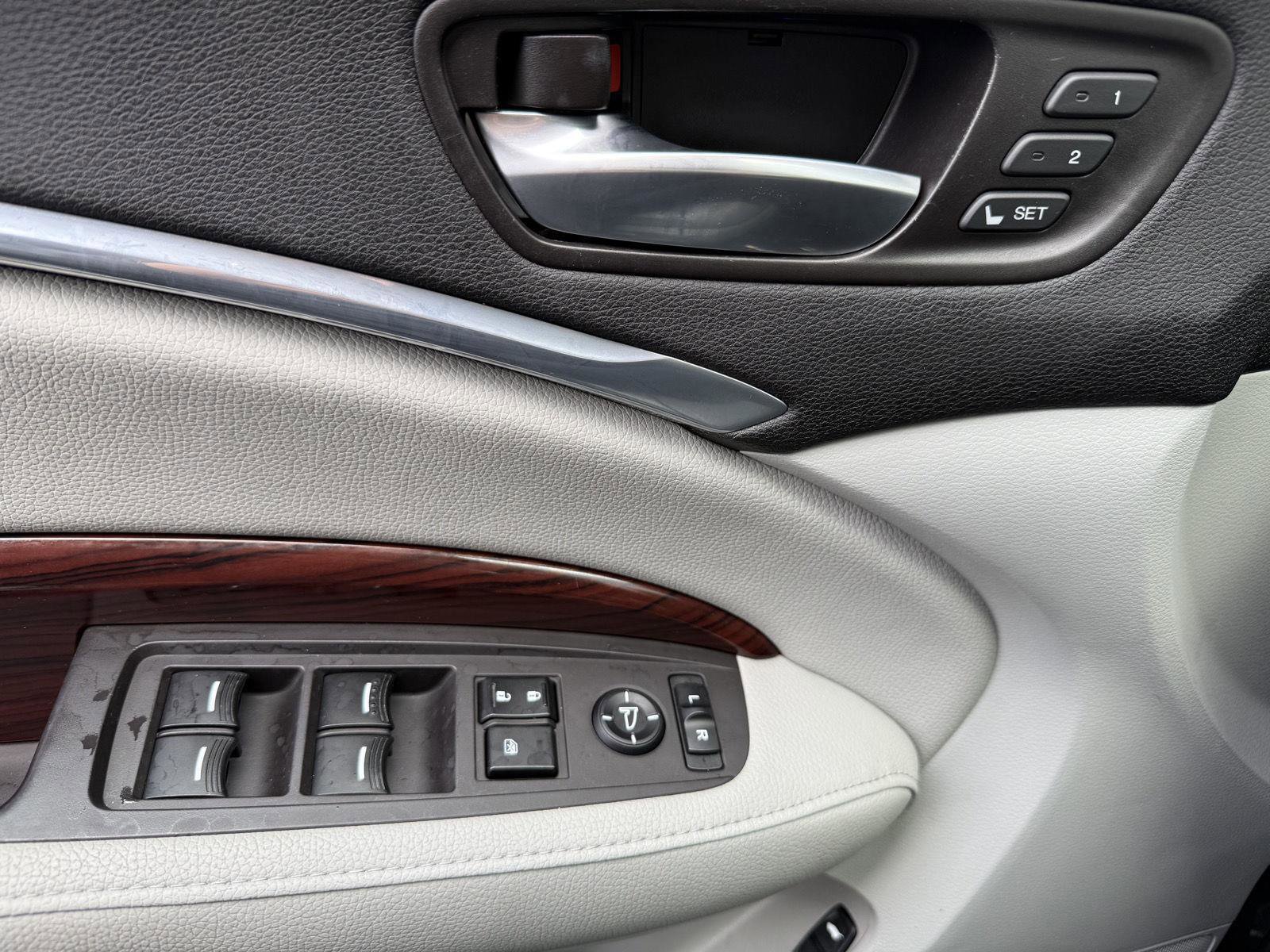 Used 2014 Acura MDX SH-AWD w/ Technology Package image 19