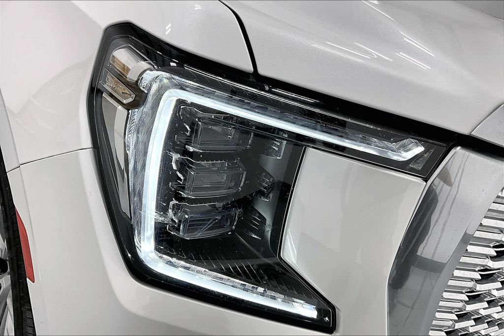 Used 2021 GMC Yukon Denali AWD/4WD image 37