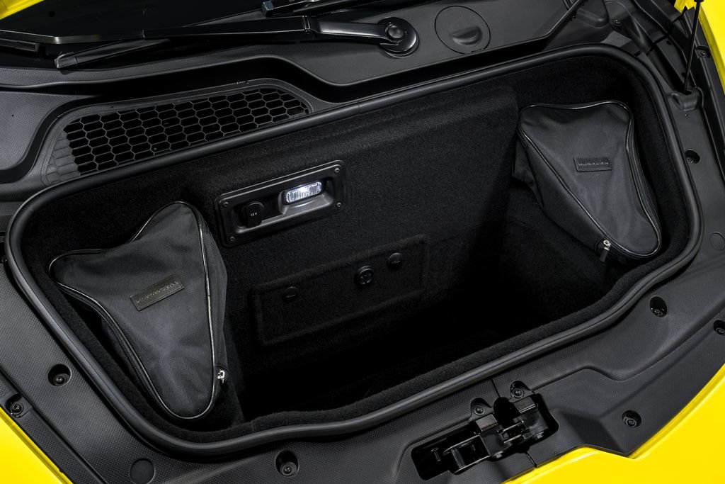 Used 2022 Lamborghini Huracan EVO AWD/4WD image 43