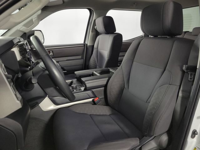 Used 2022 Toyota Tundra SR5 w/ SR5 Convenience Package AWD/4WD image 14