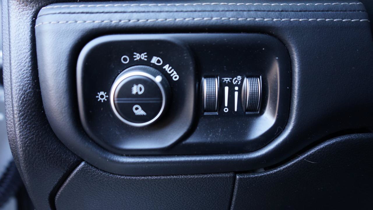 Used 2020 RAM 2500 Limited AWD/4WD image 13