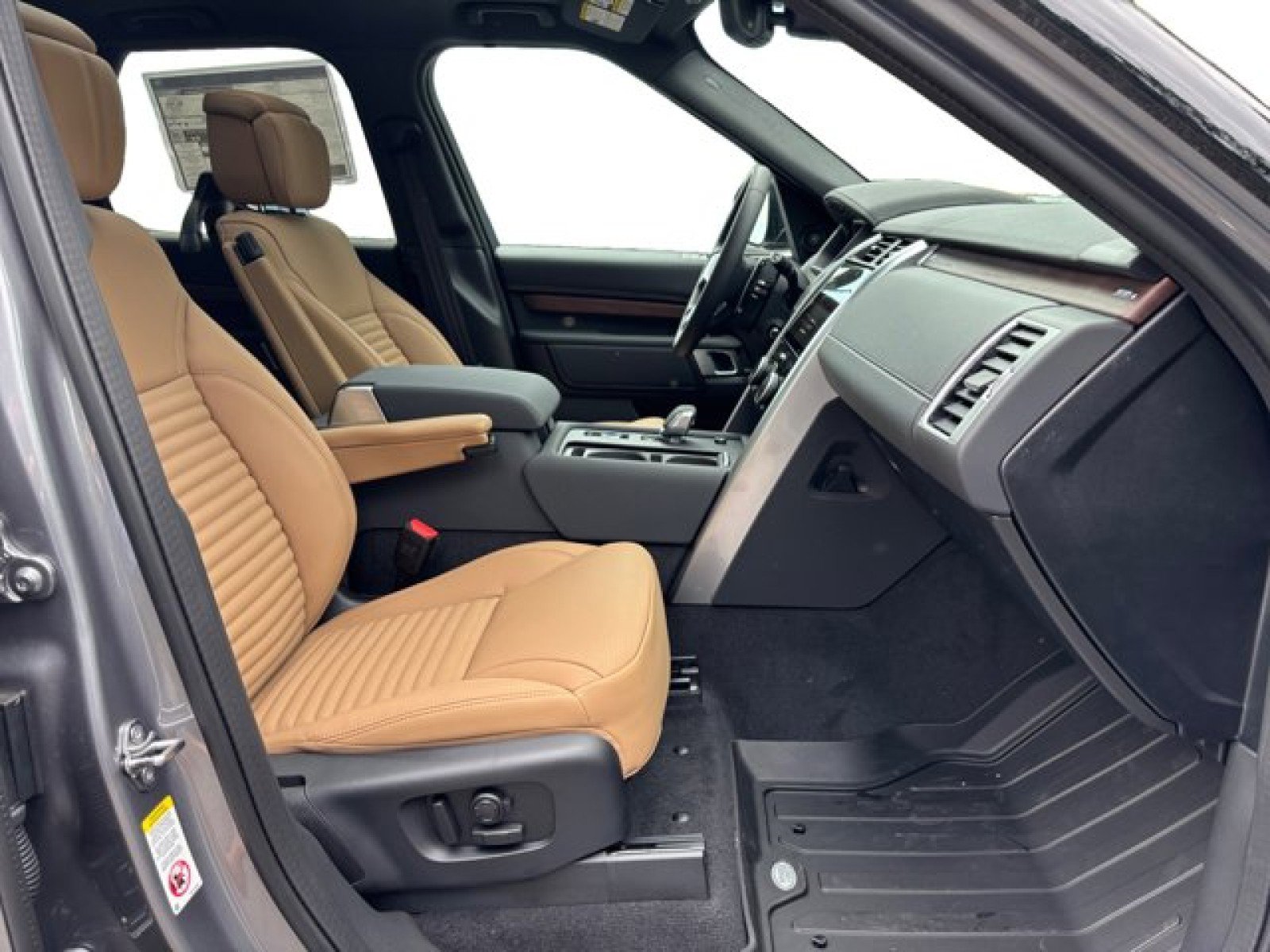 New 2025 Land Rover Discovery Dynamic SE image 20