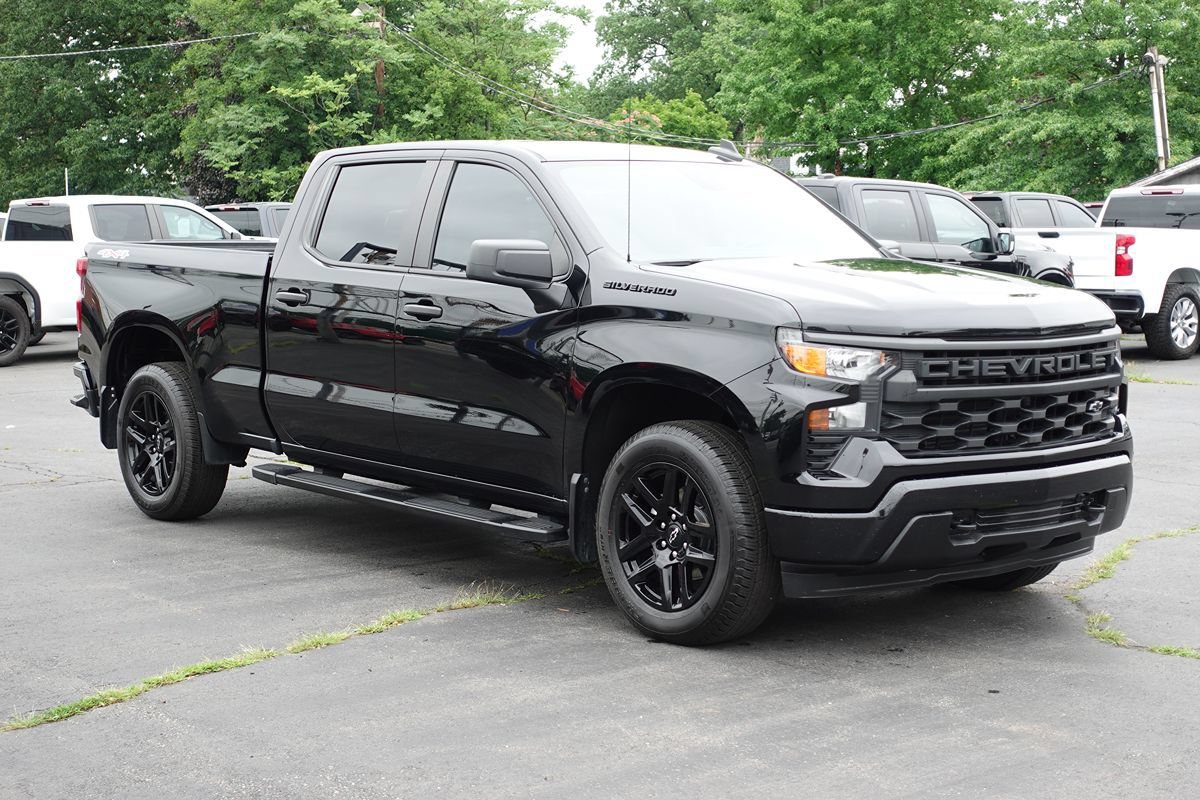Used 2024 Chevrolet Silverado 1500 Custom AWD/4WD image 4
