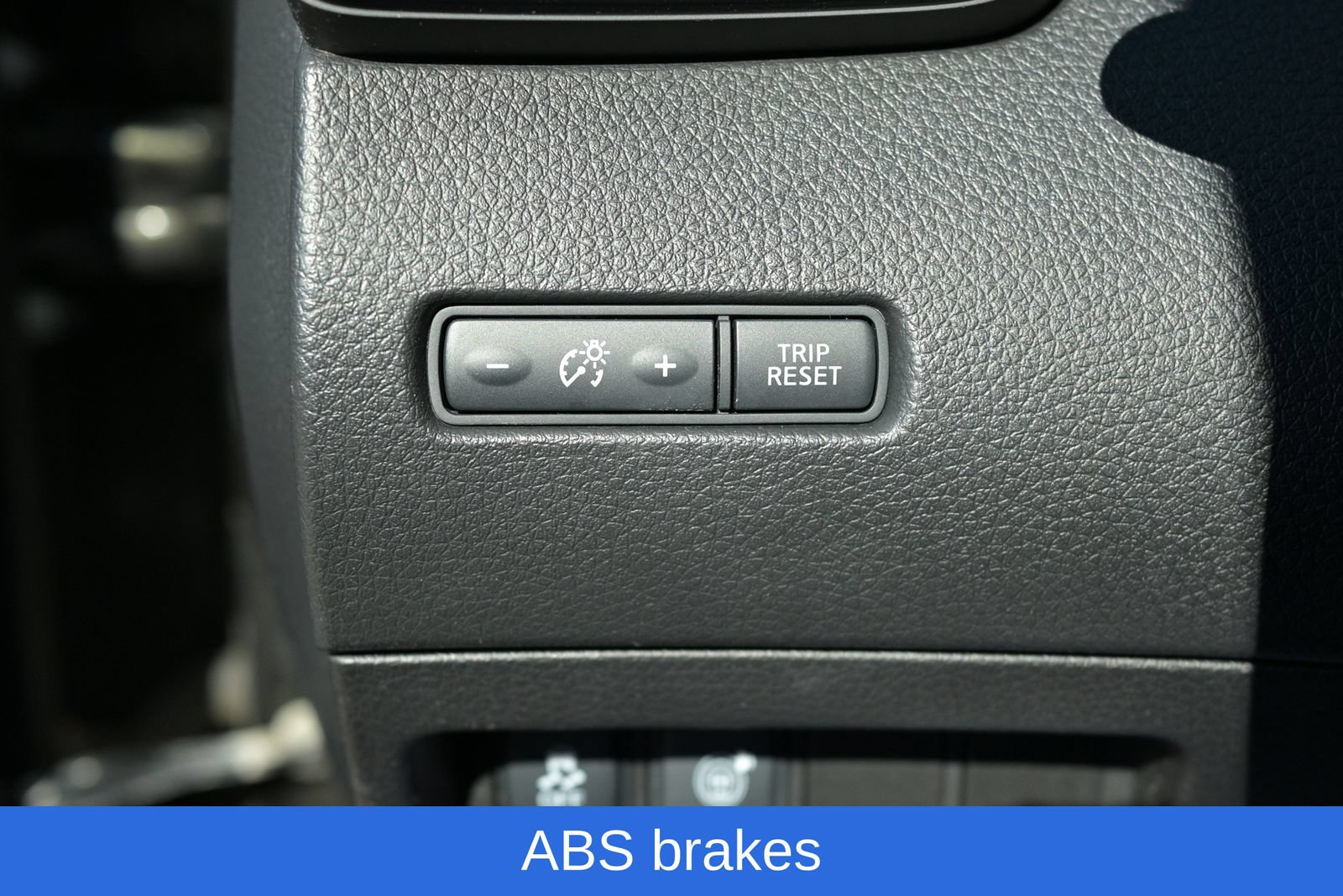 Used 2017 Nissan Rogue SV AWD/4WD image 20