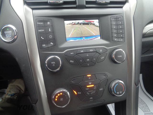 Used 2020 Ford Fusion S image 37