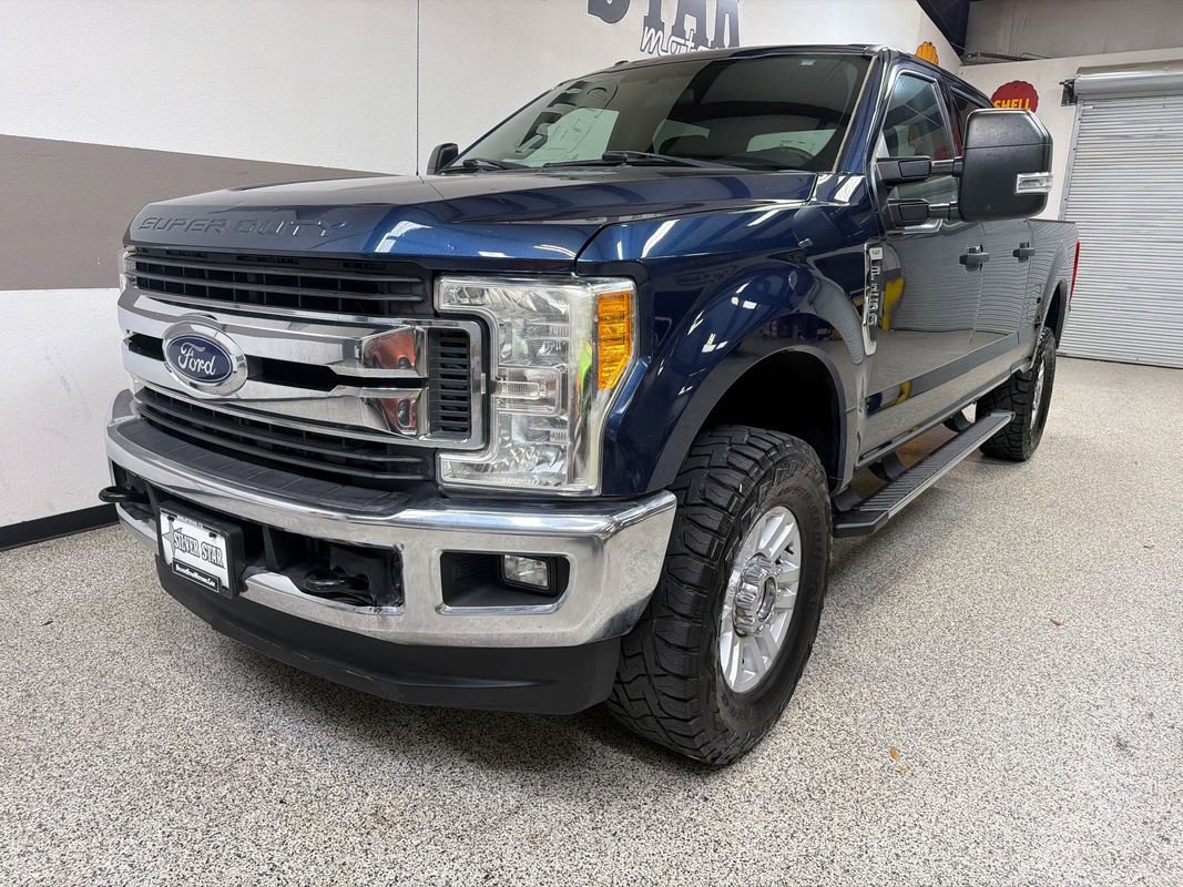 Used 2017 Ford F250 XLT w/ XLT Value Package AWD/4WD image 3