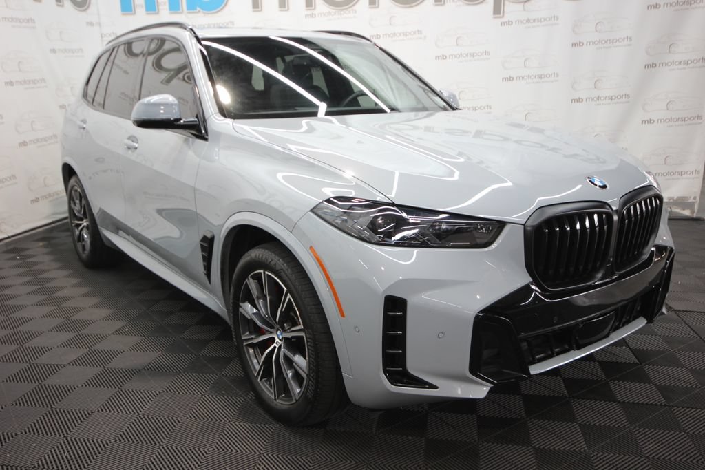 Used 2025 BMW X5 xDrive40i w/ M Sport Package AWD/4WD image 14