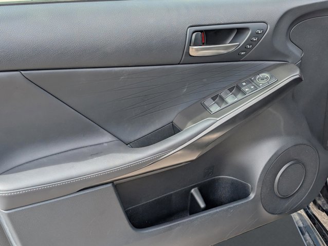 Used 2022 Lexus IS 350 F Sport image 11