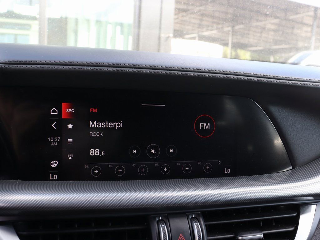 Used 2023 Alfa Romeo Stelvio Veloce image 32