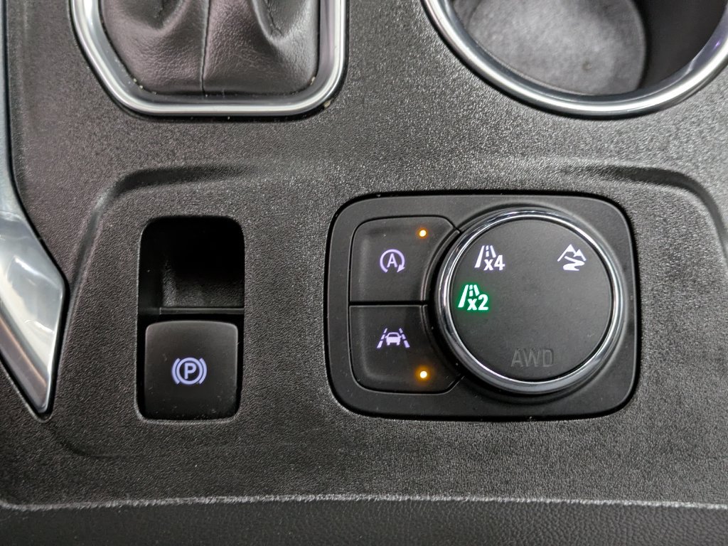 Used 2023 Chevrolet Traverse LT w/ LPO, Floor Liner Package AWD/4WD image 11