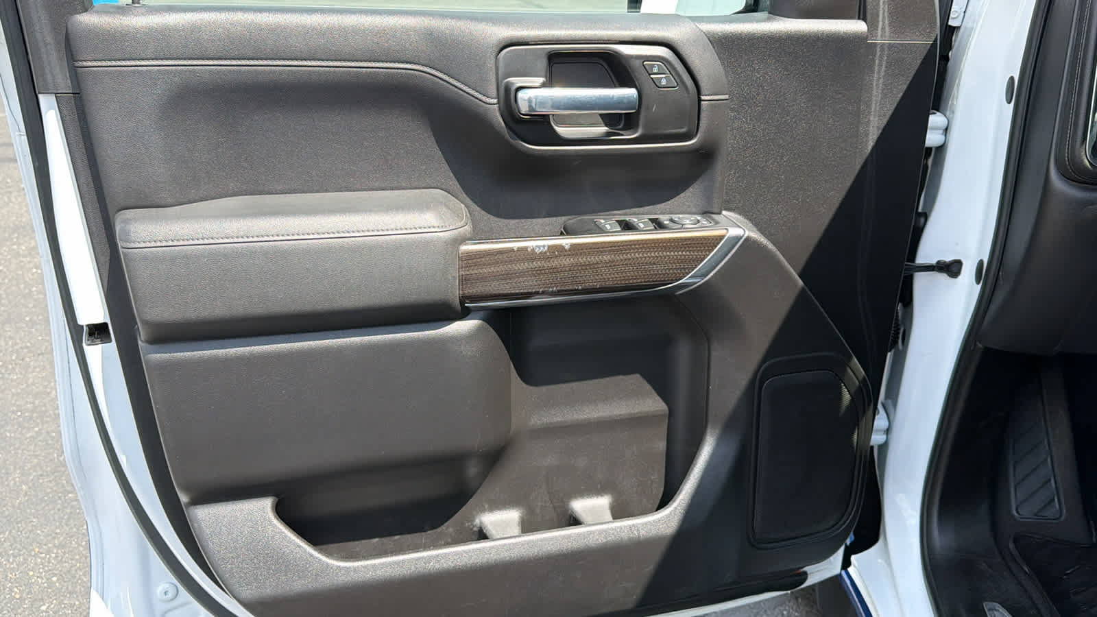 Used 2019 Chevrolet Silverado 1500 LT w/ All-Star Edition AWD/4WD image 23