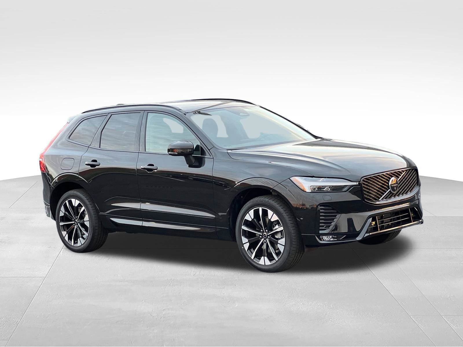 New 2026 Volvo XC60 B5 Plus w/ Climate Package AWD/4WD image 8