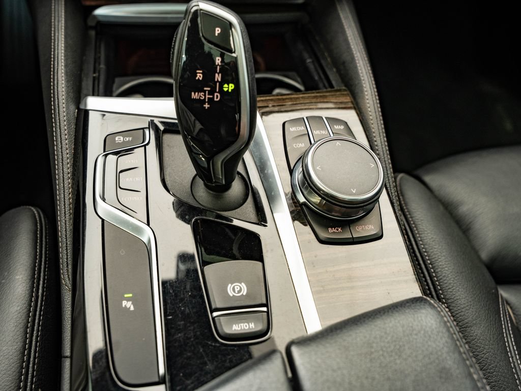 Used 2019 BMW 540i RWD image 38