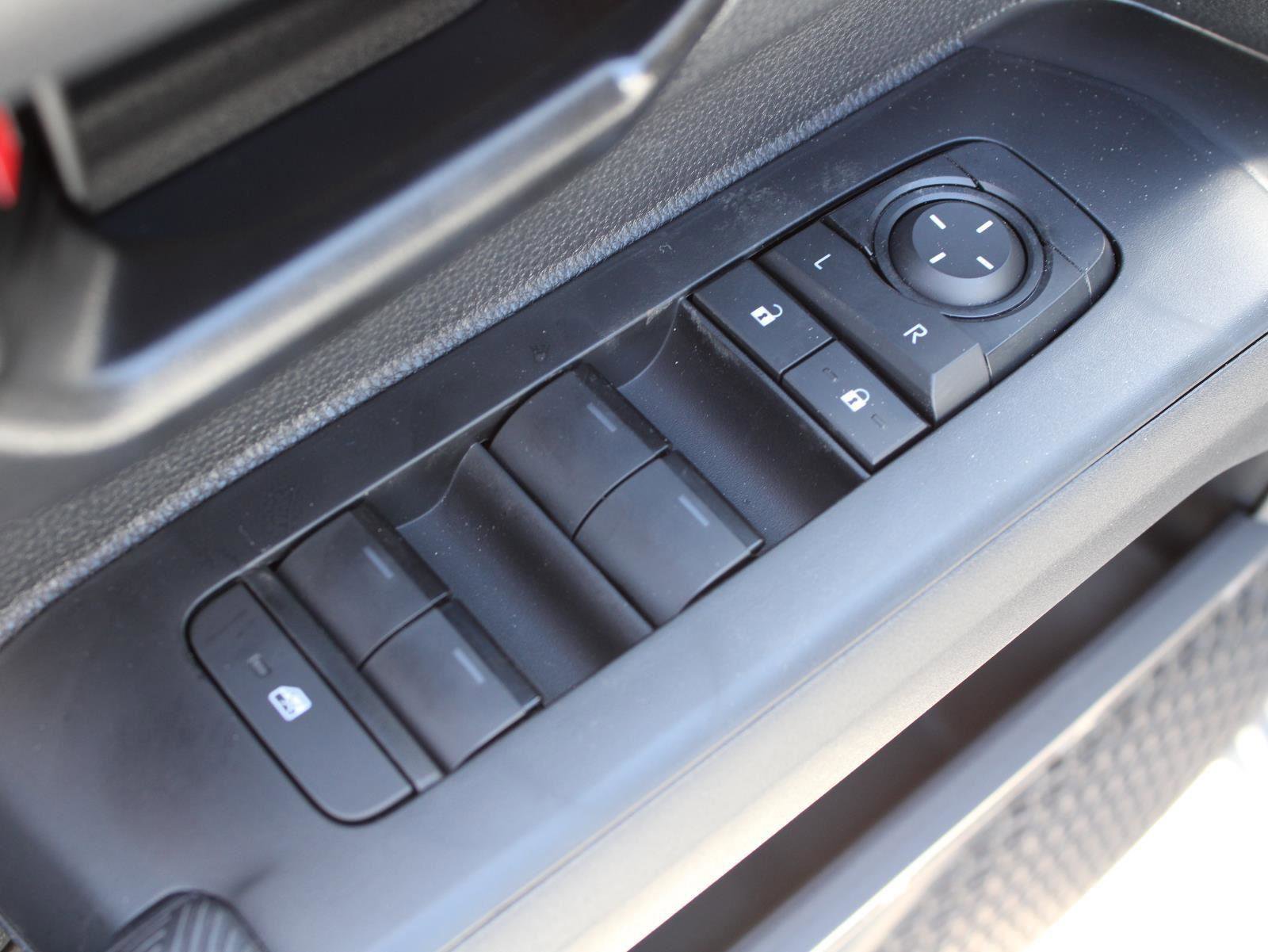 New 2025 Toyota Tacoma SR5 image 9