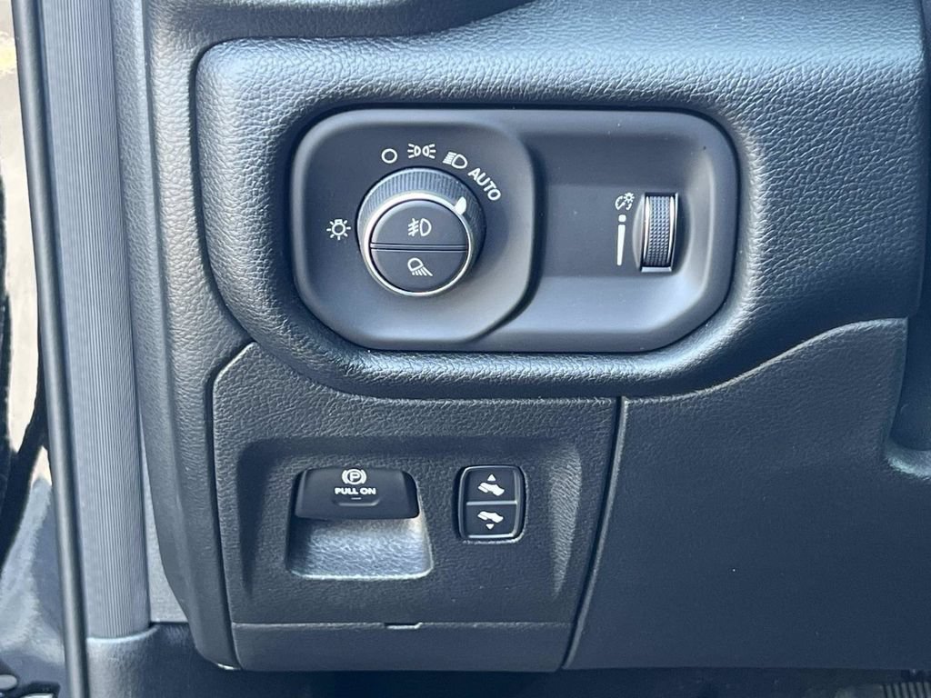 Used 2021 RAM 1500 Big Horn AWD/4WD image 28