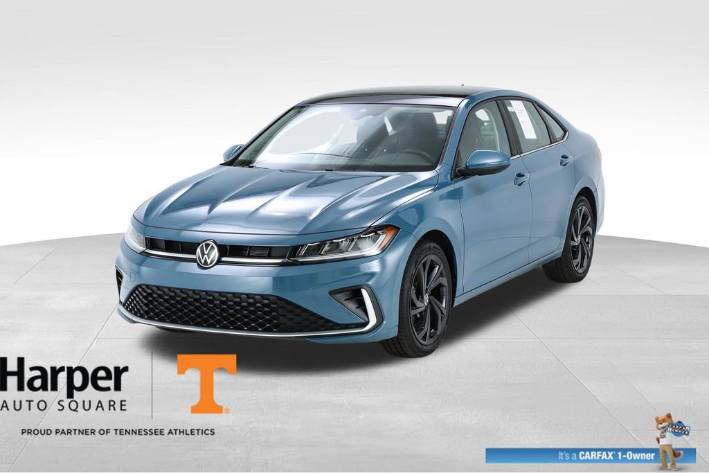 Used 2025 Volkswagen Jetta SE w/ Sunroof Package