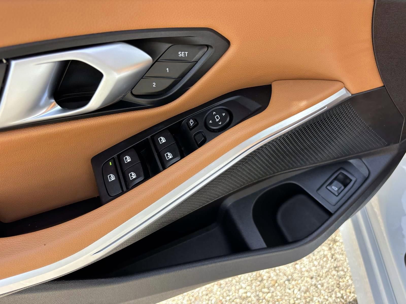 Used 2025 BMW 330i xDrive Sedan AWD/4WD image 13