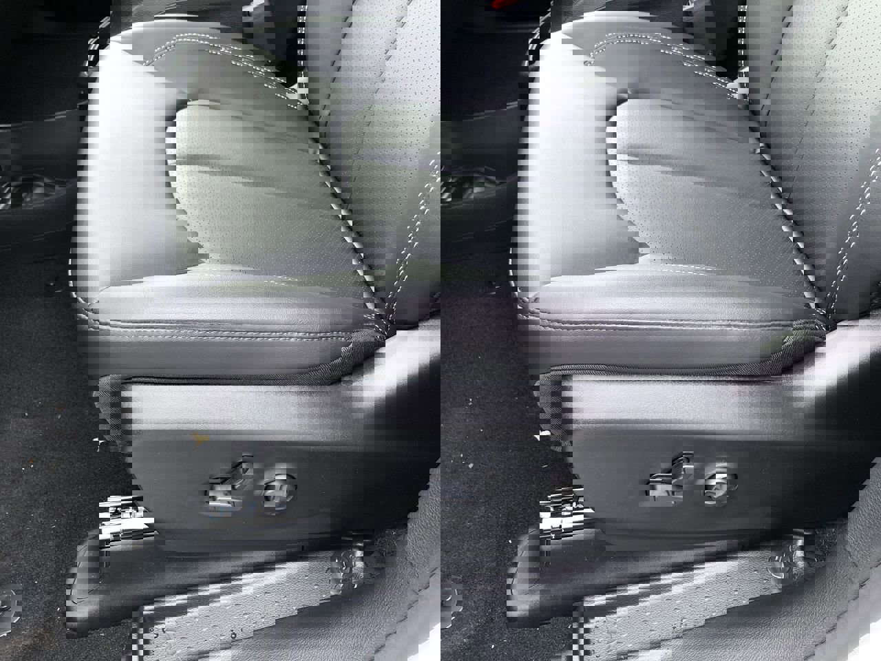 New 2026 Chrysler Pacifica Select image 16