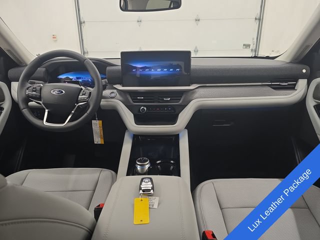 New 2026 Ford Explorer Platinum w/ LUX Leather Package AWD/4WD image 17