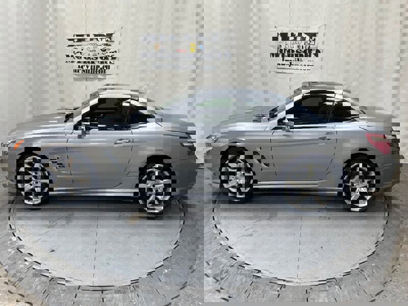 Used 2013 Mercedes-Benz SL 550 w/ Premium Pkg image 11