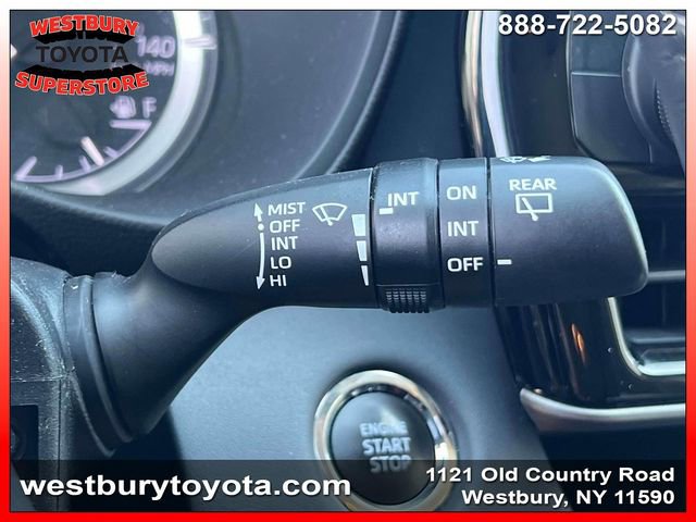 Used 2023 Toyota Highlander LE AWD/4WD image 28