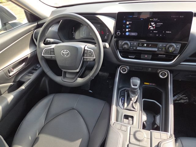 Used 2024 Toyota Grand Highlander AWD image 33