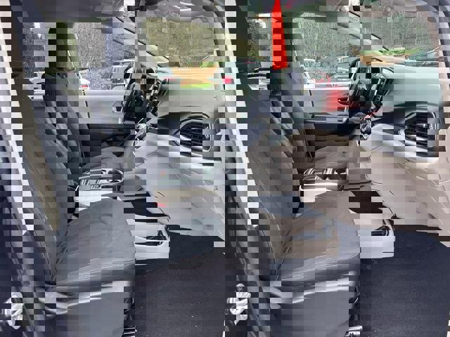 Used 2020 Chrysler Pacifica Touring w/ Advanced Safetytec Group image 13