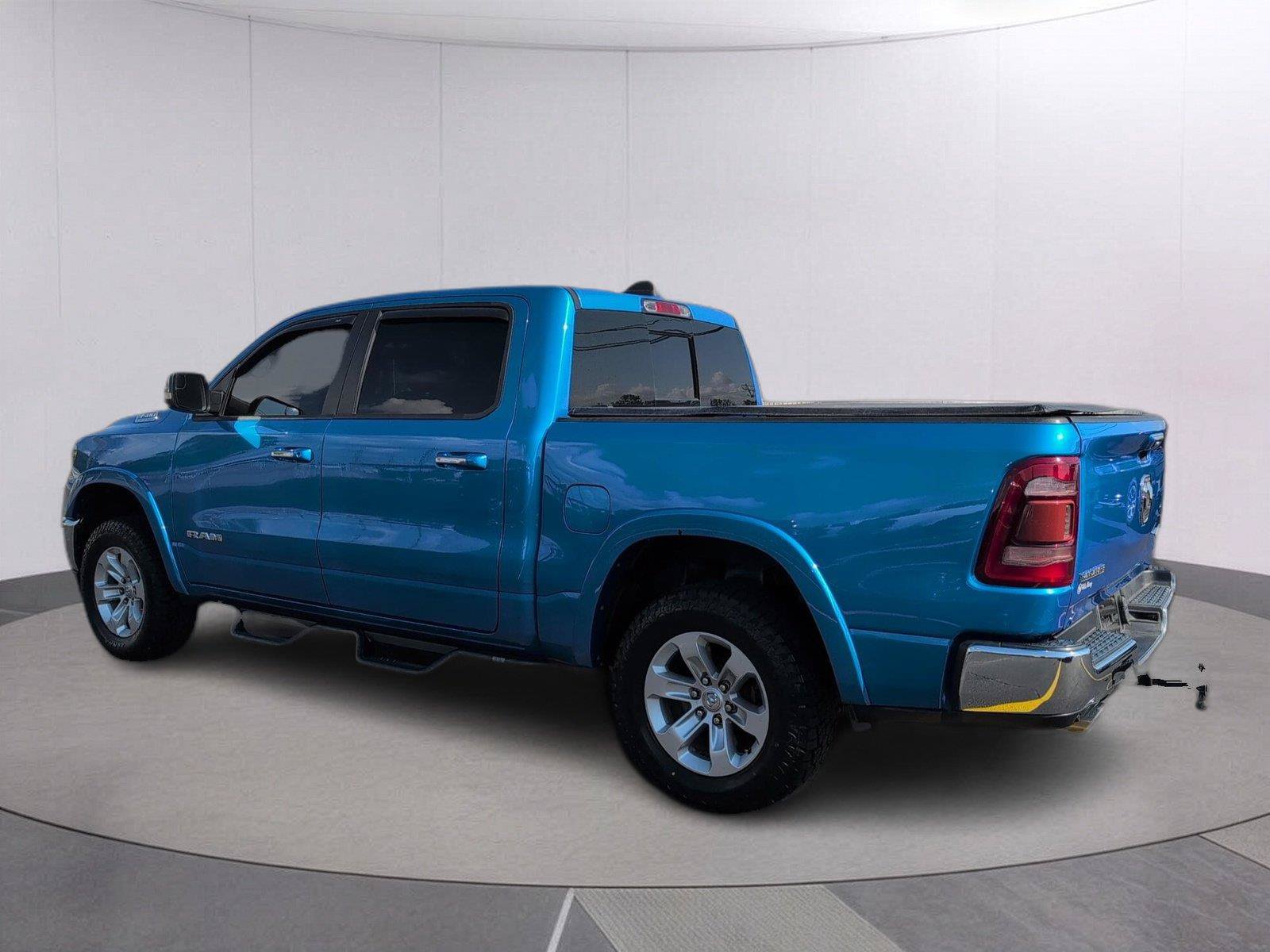 Used 2021 RAM 1500 Laramie AWD/4WD image 3