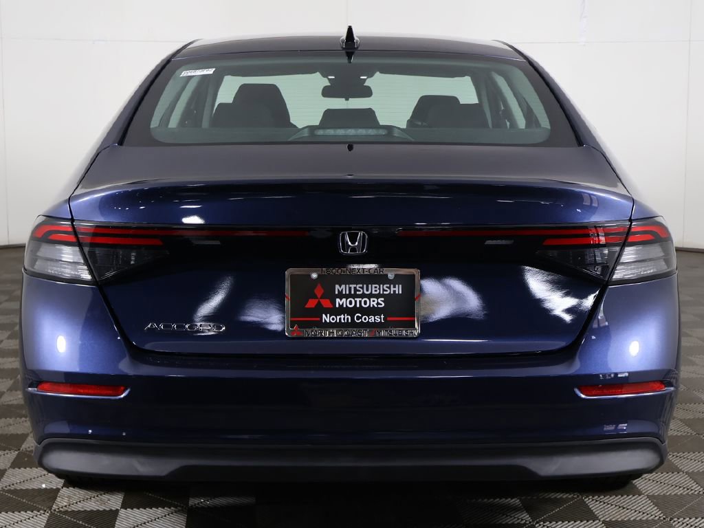 Used 2025 Honda Accord SE image 12