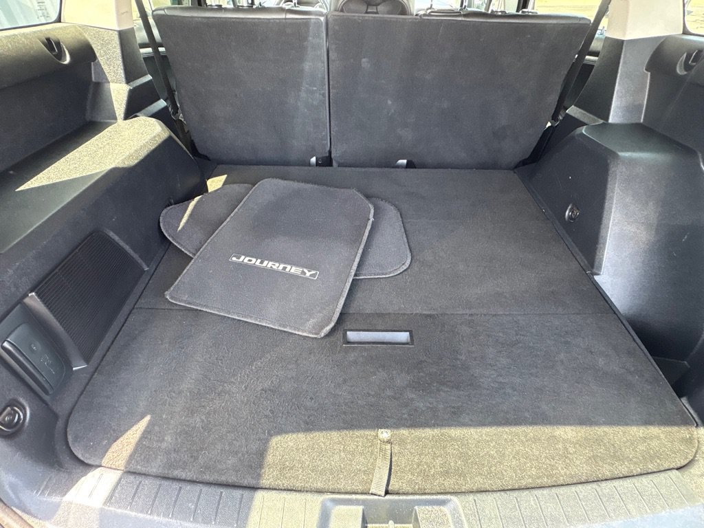 Used 2014 Dodge Journey Limited w/ Sun/Sound & Wheel Group FWD image 11