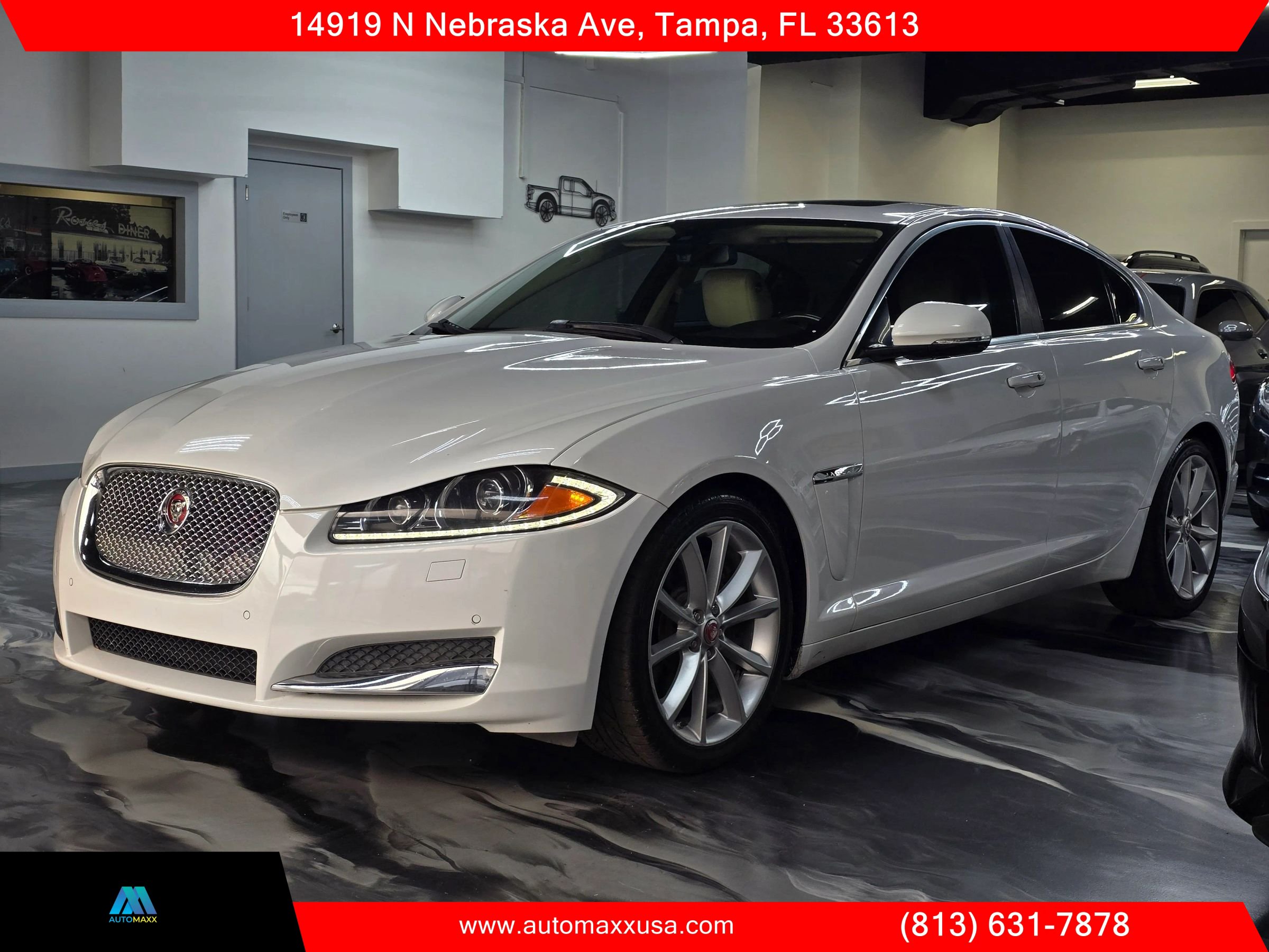 Used 2015 Jaguar XF Sport RWD image 5