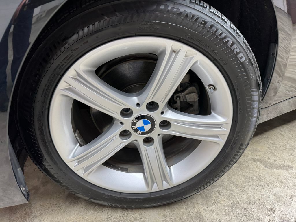 Used 2015 BMW 320i xDrive Sedan AWD/4WD image 30