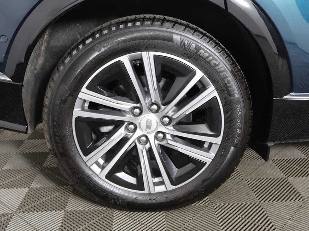 Used 2025 Cadillac Lyriq Luxury RWD image 24