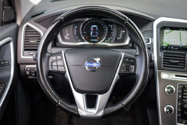 Used 2015 Volvo XC60 T5 AWD/4WD image 29