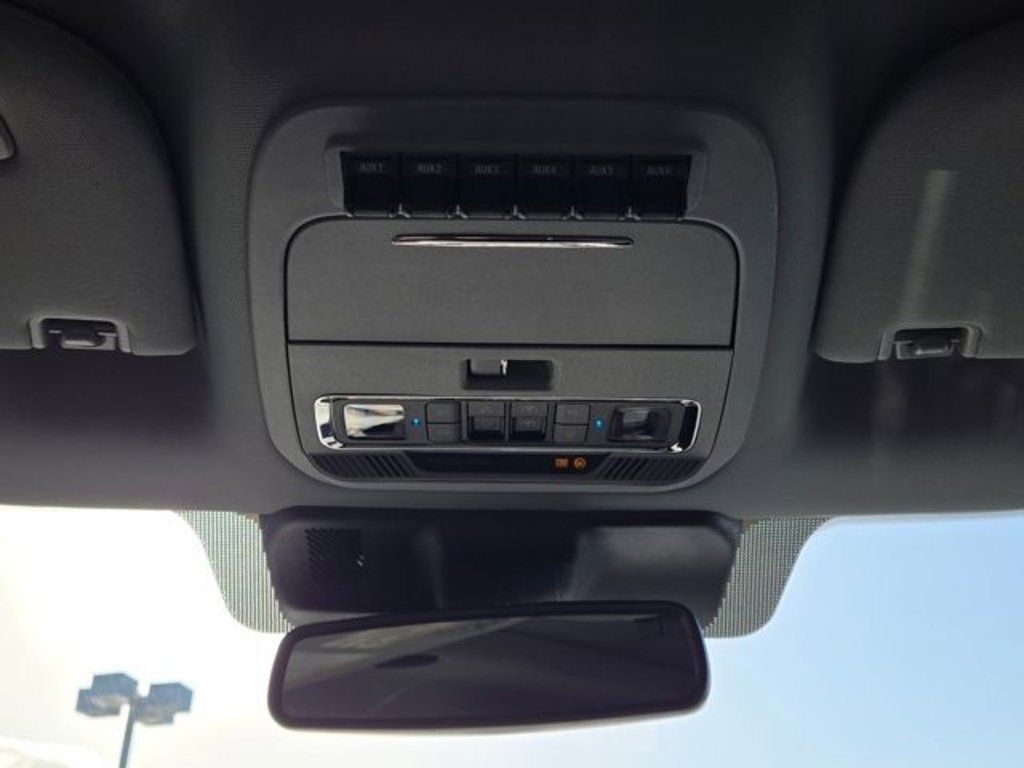 New 2025 Ford F350 Lariat w/ Lariat Ultimate Package image 34