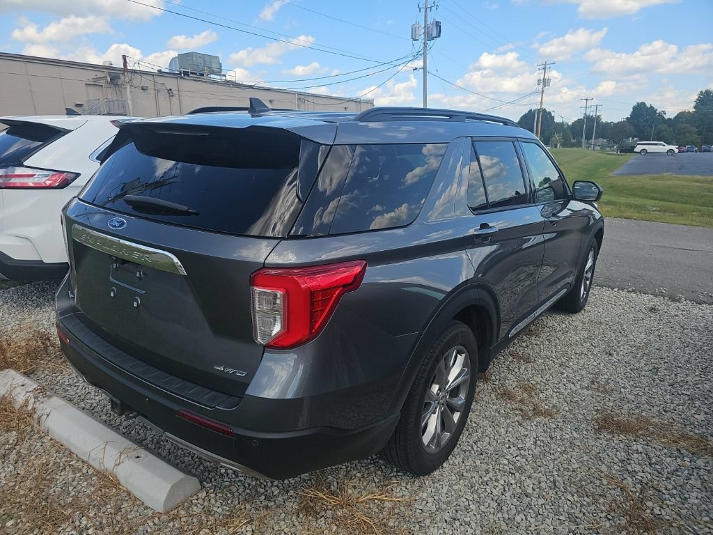 Used 2023 Ford Explorer XLT w/ Equipment Group 202A AWD/4WD image 7