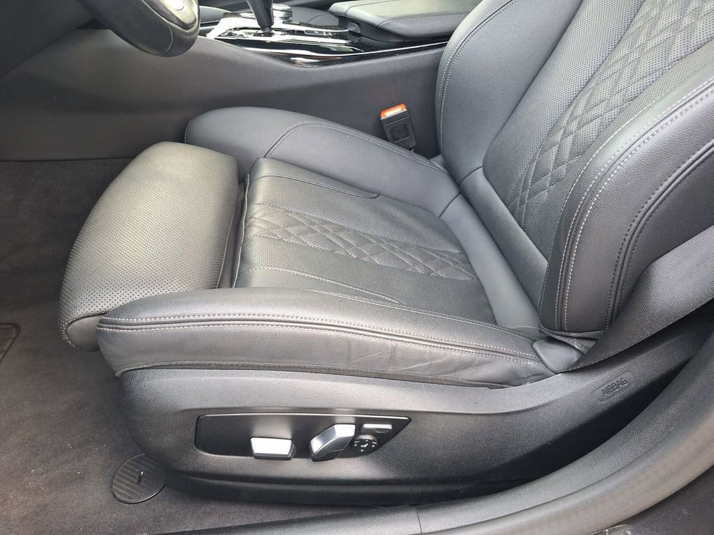 Used 2023 BMW 530i 530i w/ Premium Package image 33