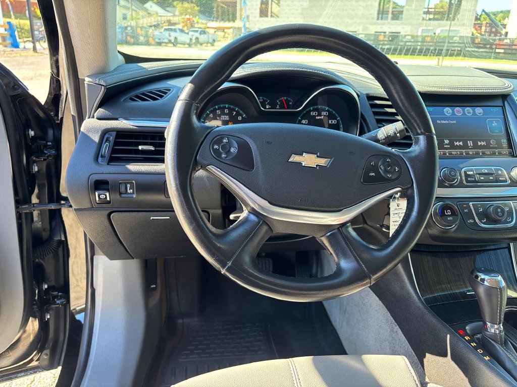 Used 2017 Chevrolet Impala LT FWD image 12