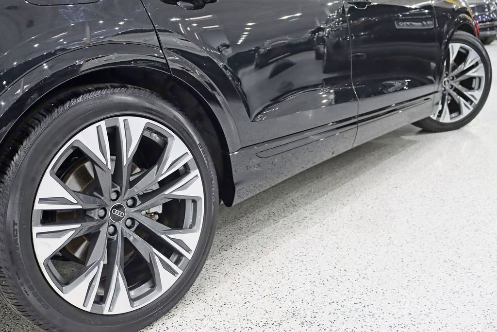 Used 2025 Audi Q8 Prestige AWD/4WD image 13