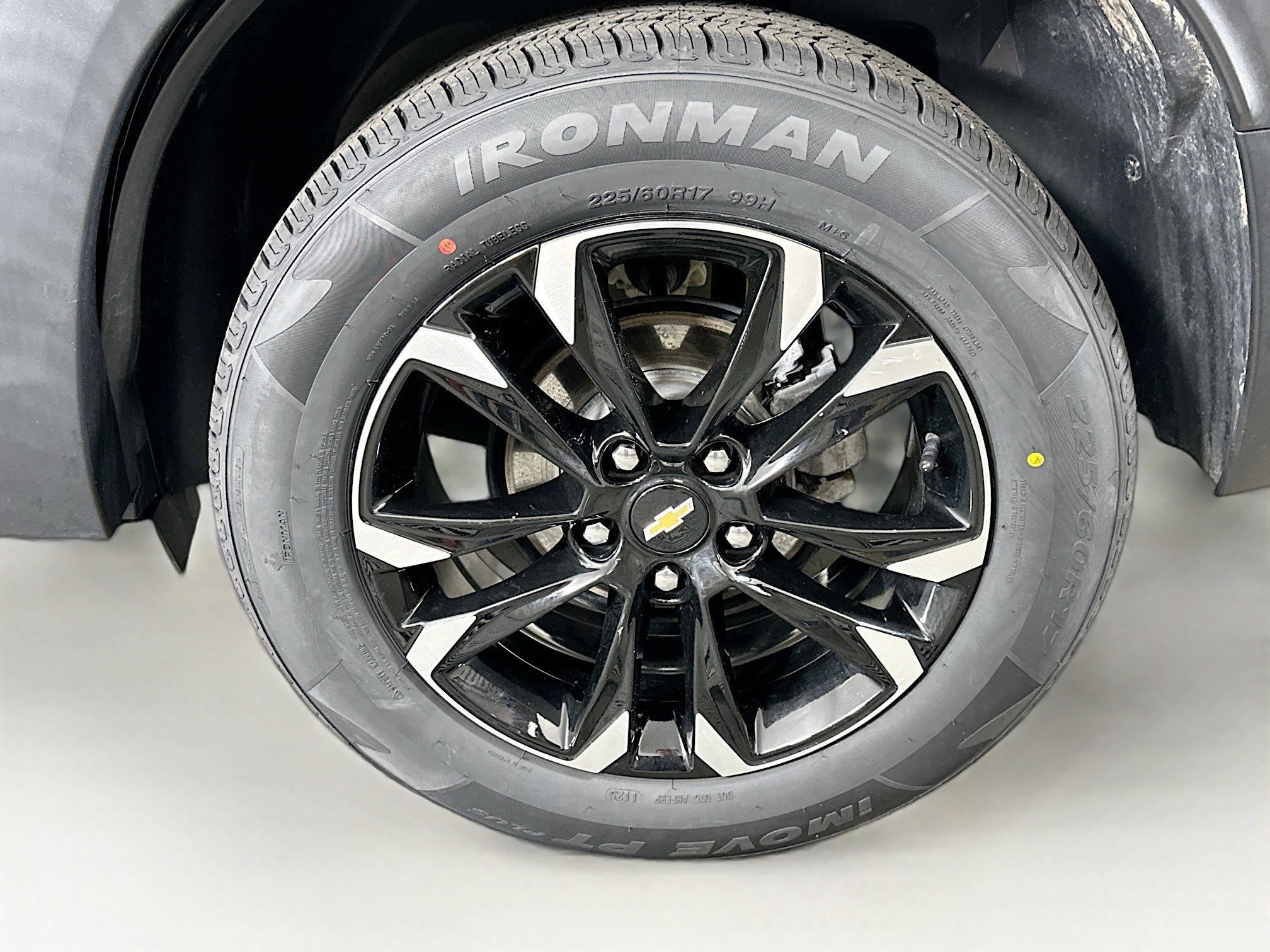 Used 2023 Chevrolet TrailBlazer LT w/ LPO, Blackout Package AWD/4WD image 11