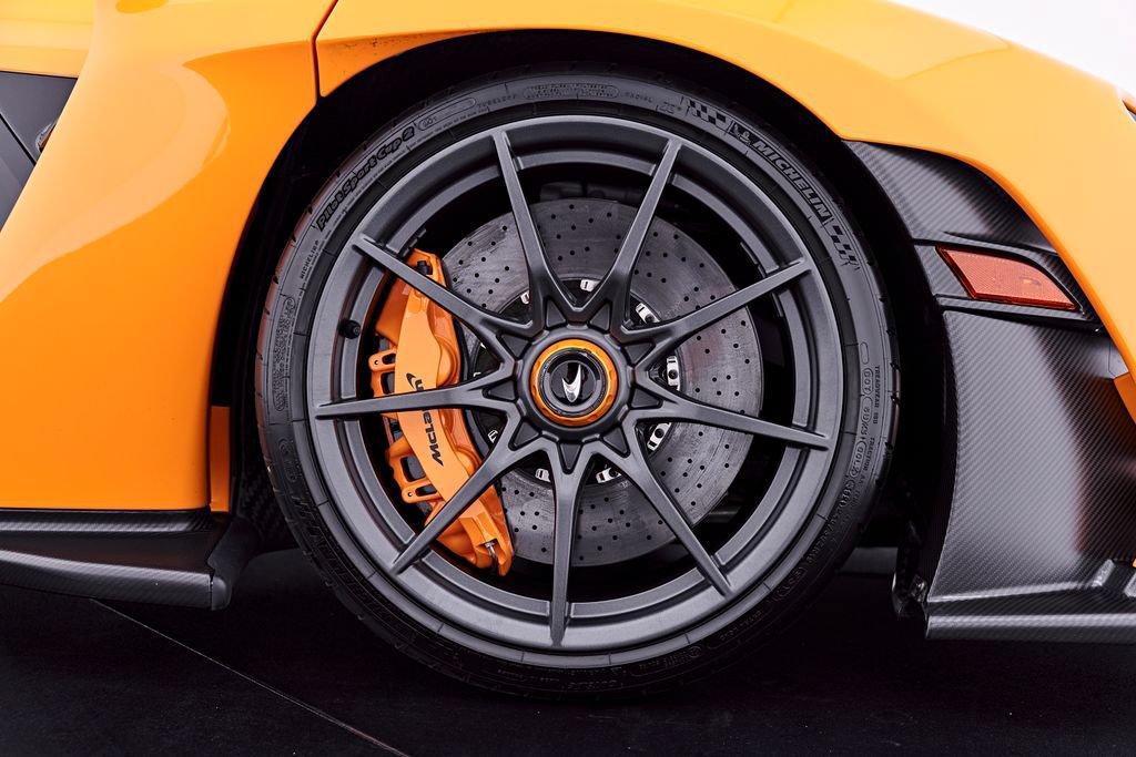 Used 2019 McLaren Senna RWD image 54