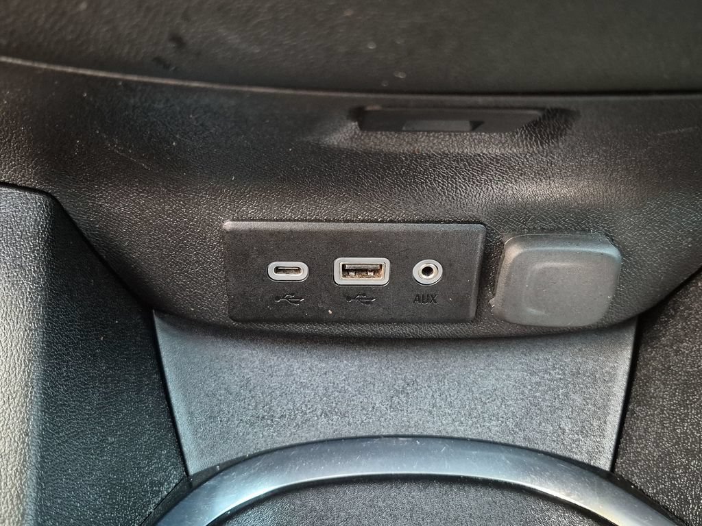 Used 2023 Chevrolet Malibu LT FWD image 37