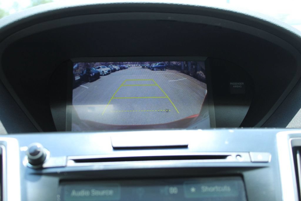 Used 2017 Acura TLX FWD image 18