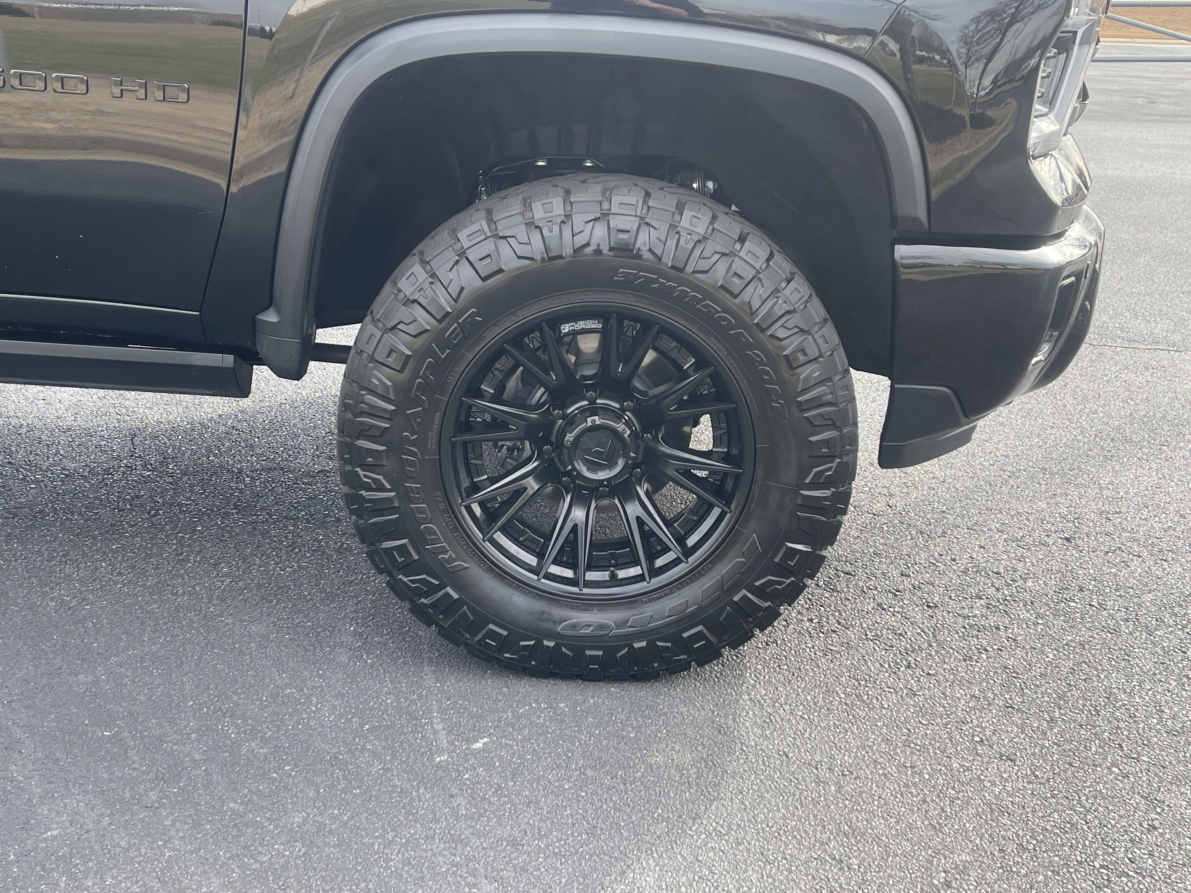 Used 2025 Chevrolet Silverado 2500 ZR2 w/ Technology Package image 33