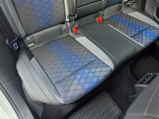 Used 2025 Volkswagen Golf R Black Edition AWD/4WD image 49