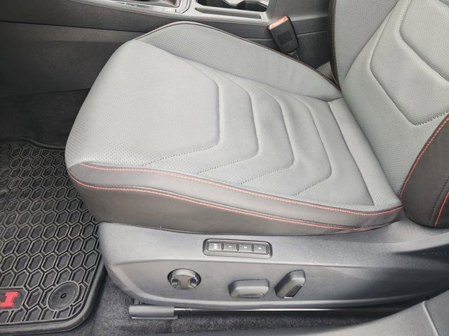 Used 2025 Volkswagen Jetta GLI Autobahn image 25