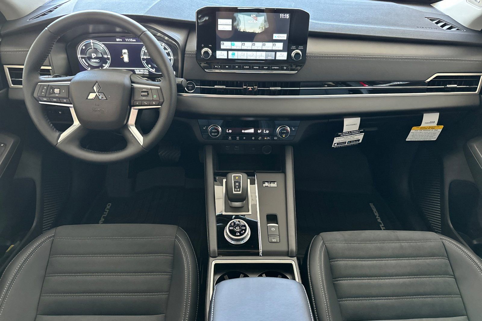 New 2025 Mitsubishi Outlander SE image 12