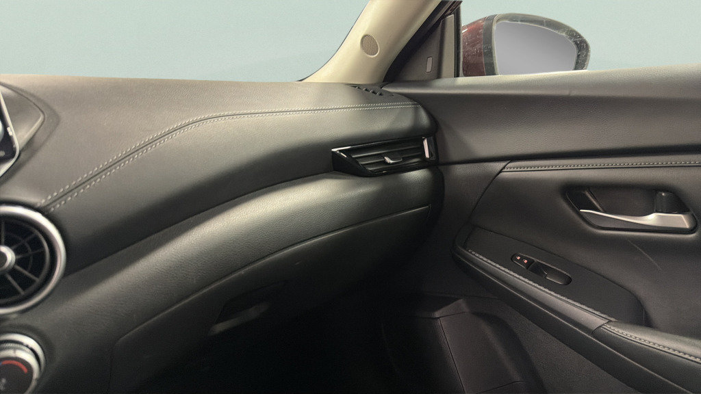 Used 2024 Nissan Sentra SV FWD image 32